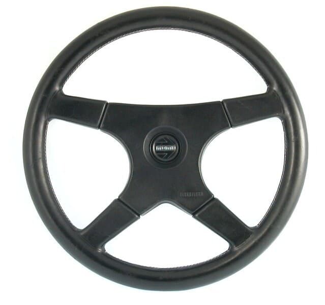 MOMO Typ A38 leather steering wheel, KBA 70001 — MOMO-branded example of the type supplied to Hartge