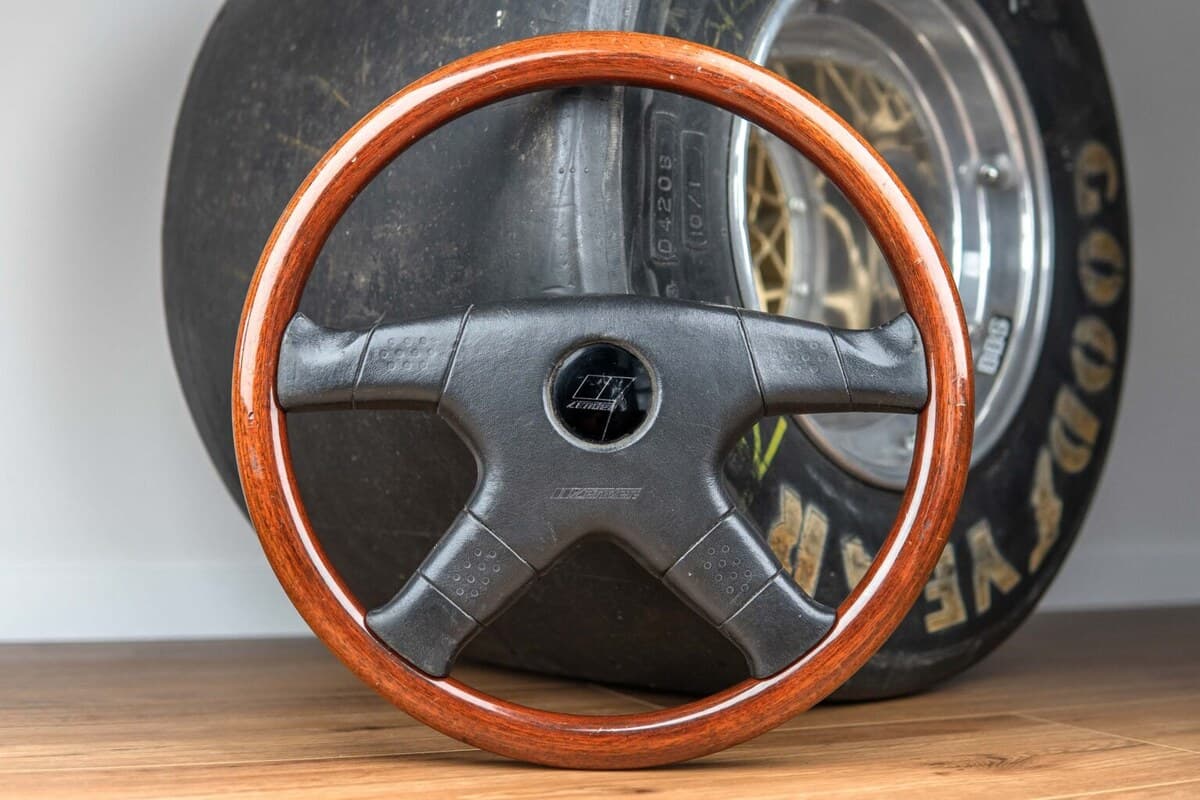 Zender ML38 wood-rim 4-spoke steering wheel with Zender centre badge, KBA 70100