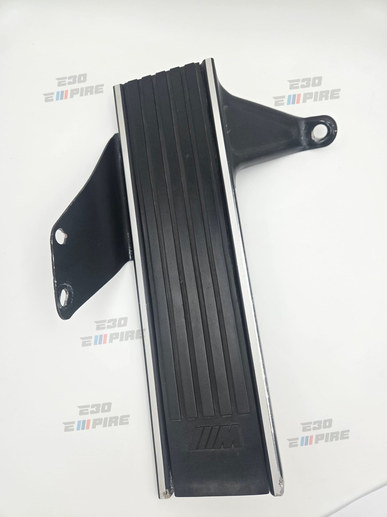 BMW E30 M3 Sport Evolution EVO, OEM Dead Pedal Foot Rest 51472223984 — BMW E30 Interior — thumbnail 2
