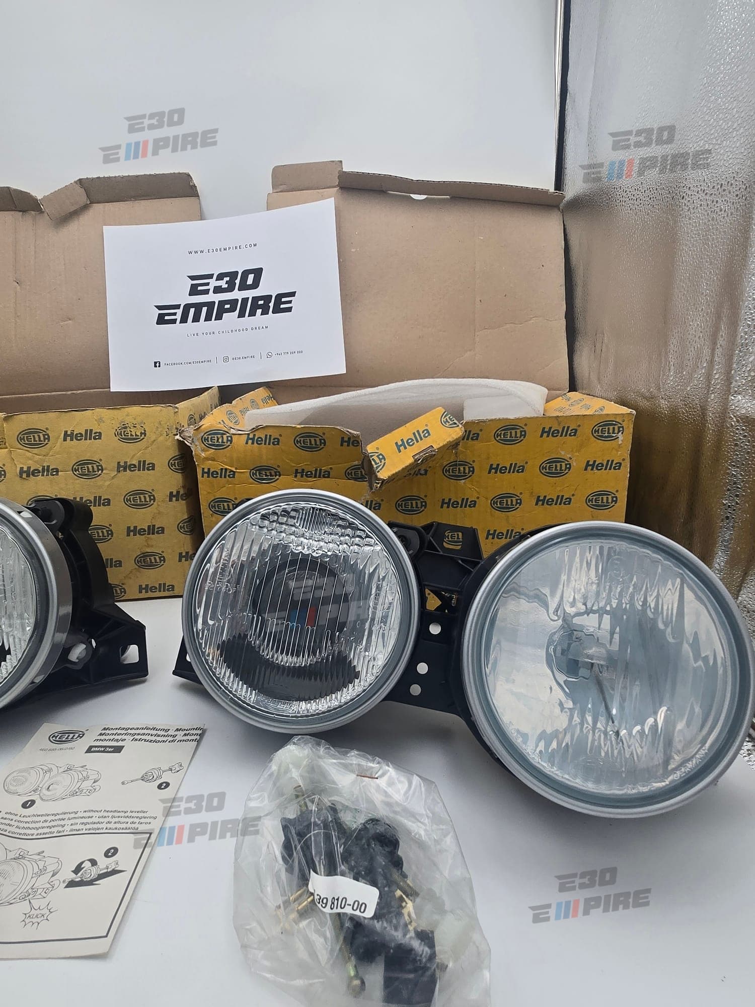 BMW E30 Hella Smiley Headlights Brand New NOS In Box Complete Set 1DL 005 930-371  1DL 005 930-381 ~ Rare  — BMW E30 Exterior Parts — thumbnail 3