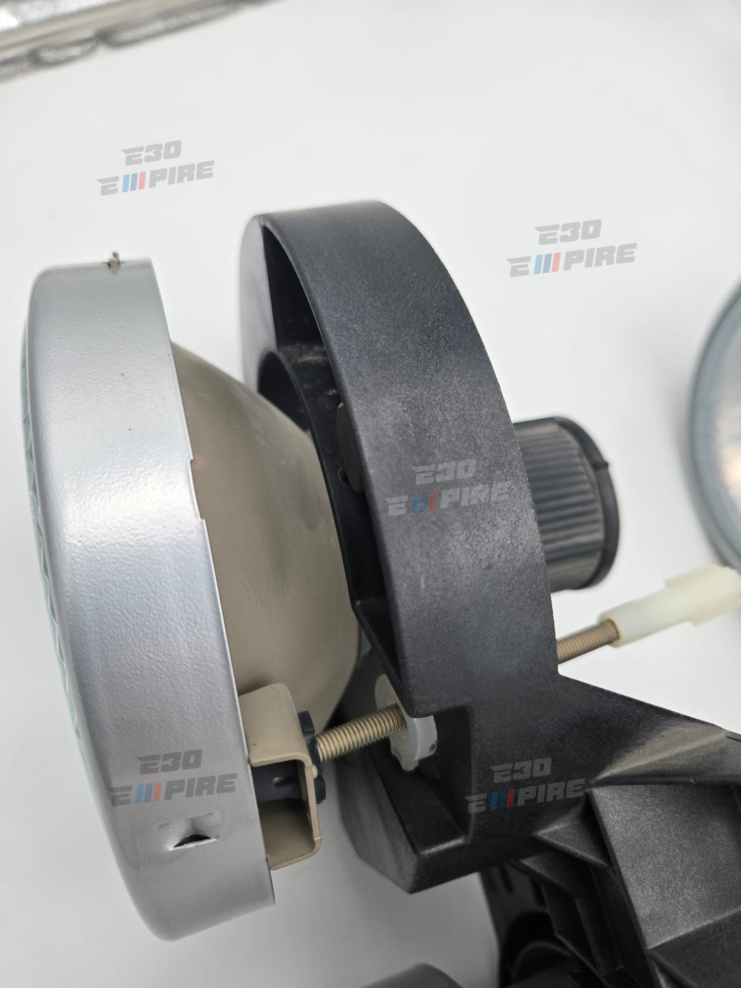BMW E30 Hella Smiley Headlights Brand New NOS In Box Complete Set 1DL 005 930-371  1DL 005 930-381 ~ Rare  — BMW E30 Exterior Parts — thumbnail 19
