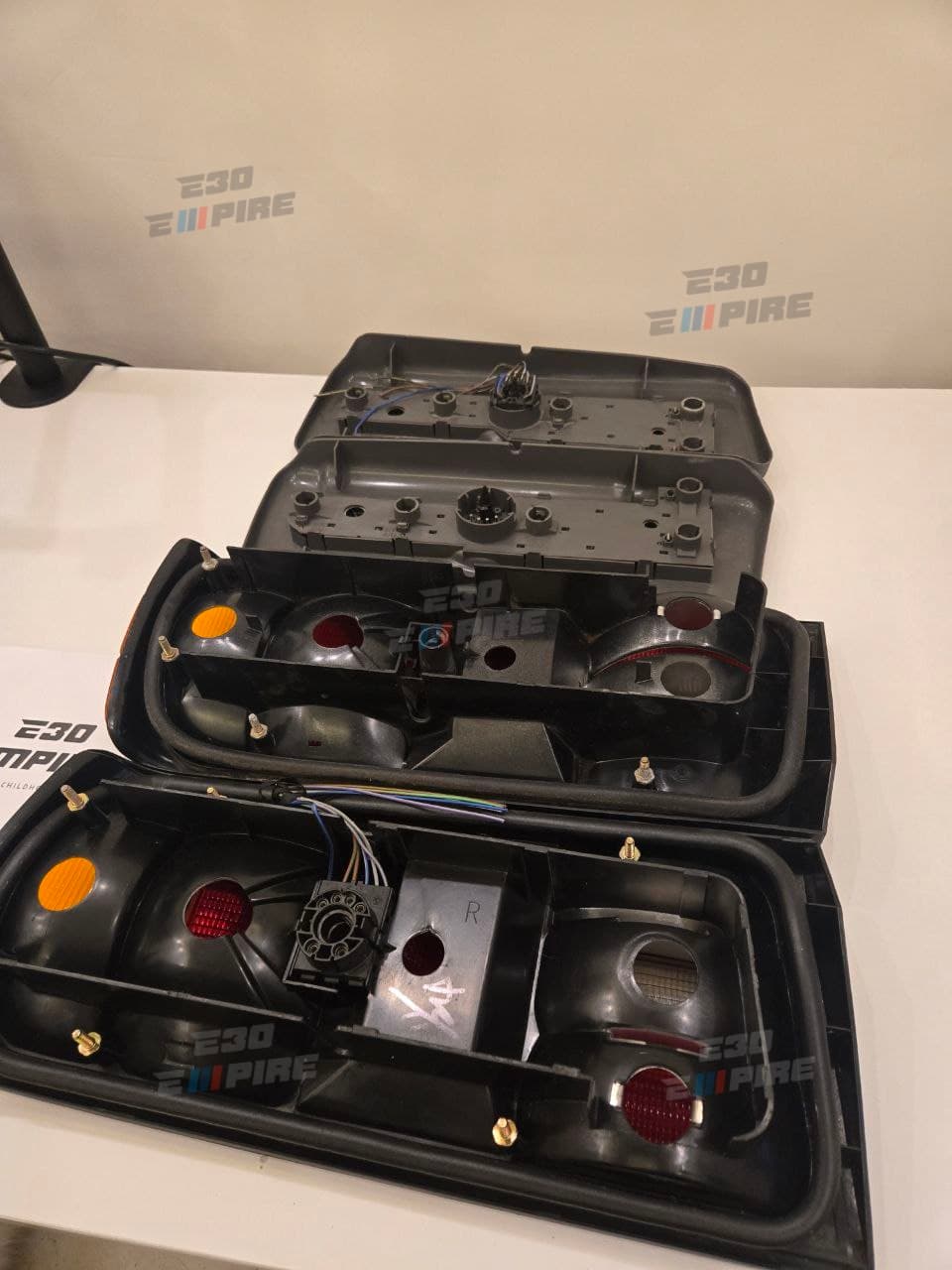 BMW E30 Late Model Tail Lights — BMW E30 Exterior Parts — thumbnail 3