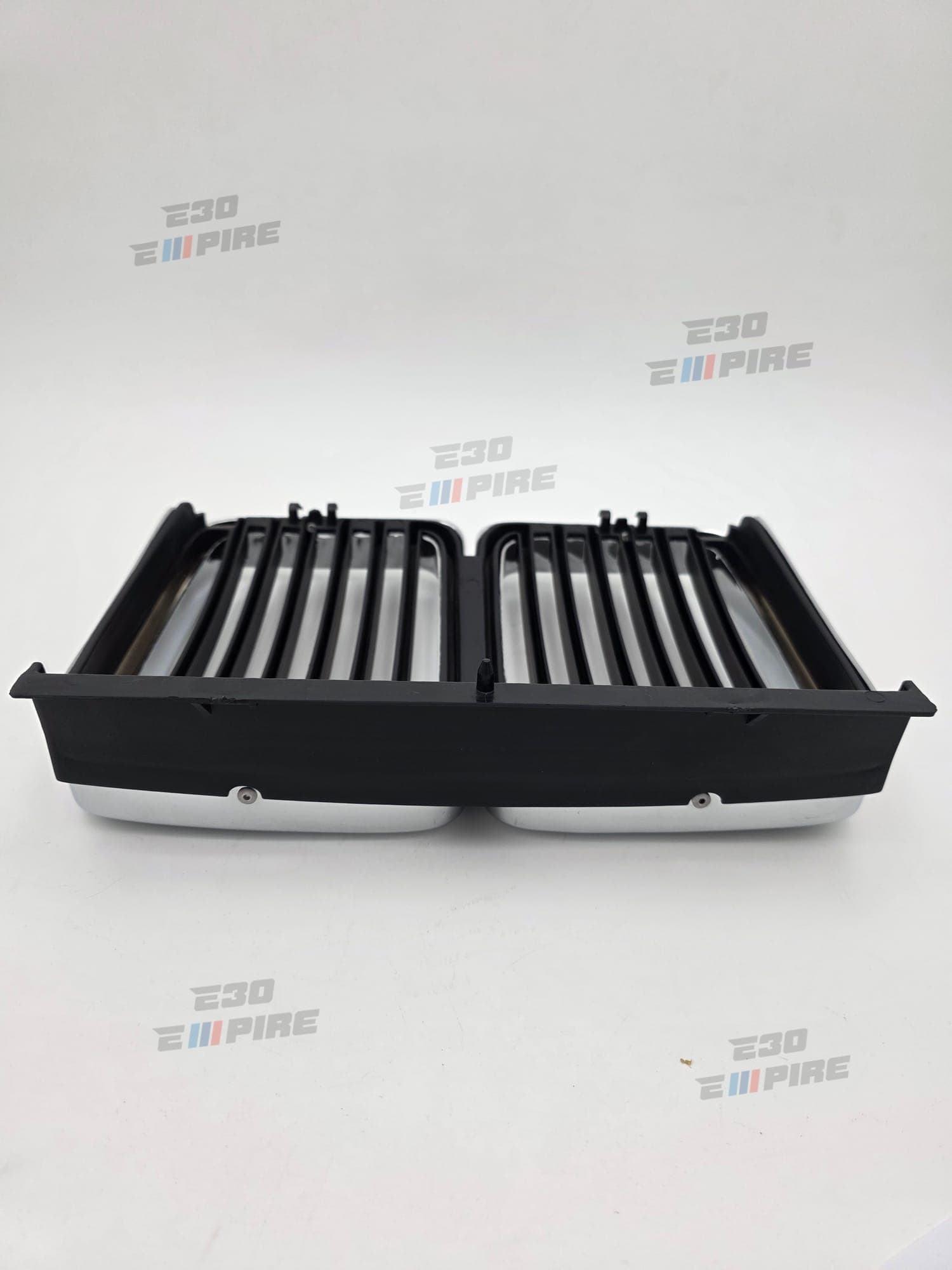 BMW E30 Center Chrome Kidney Grill Brand New NoS — BMW E30 Exterior Parts — thumbnail 4