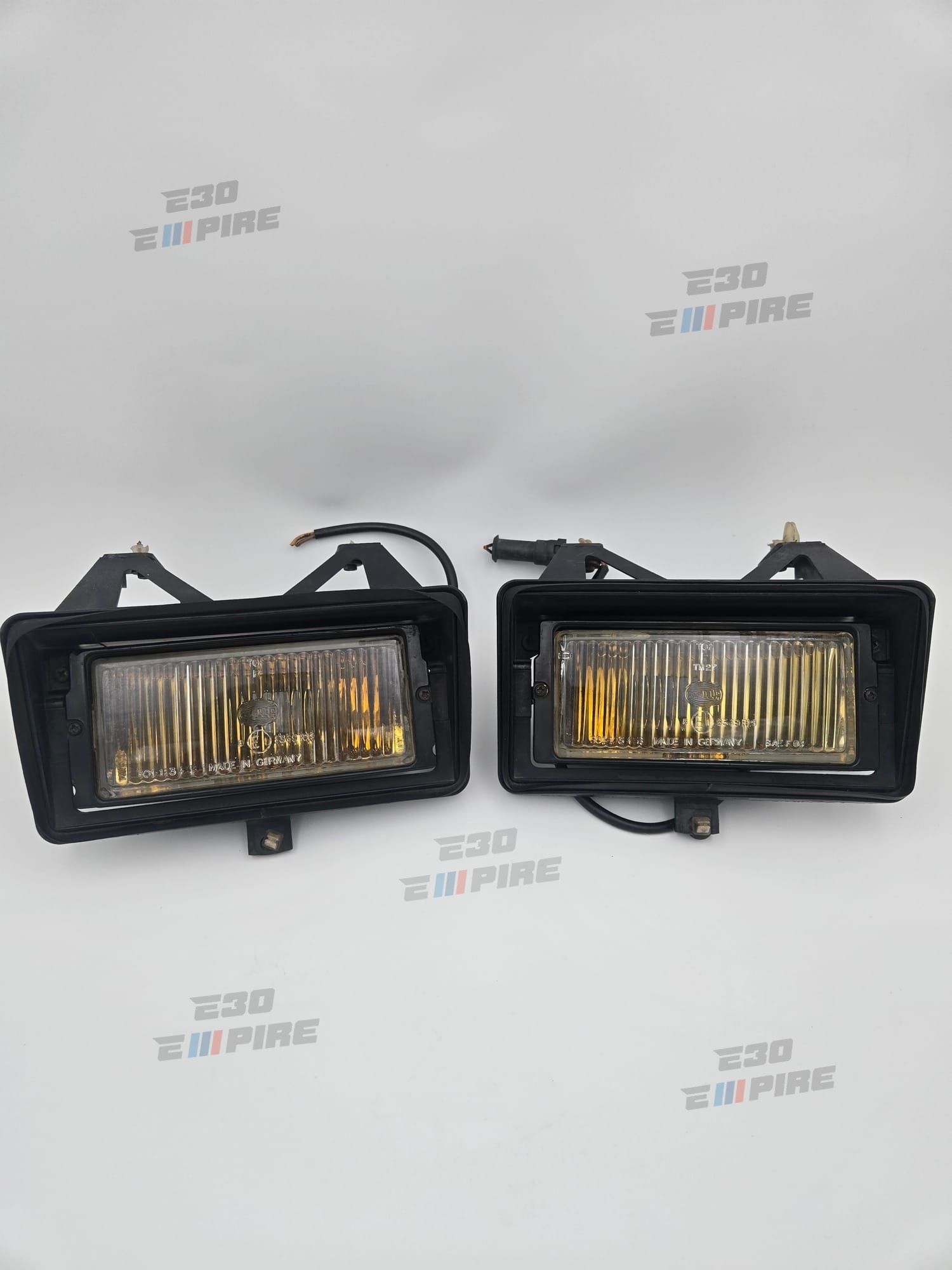 BMW E30 E28 Early Model Mtech 1 Yellow Fog Lights OEM — BMW E30 Exterior Parts — photo 1