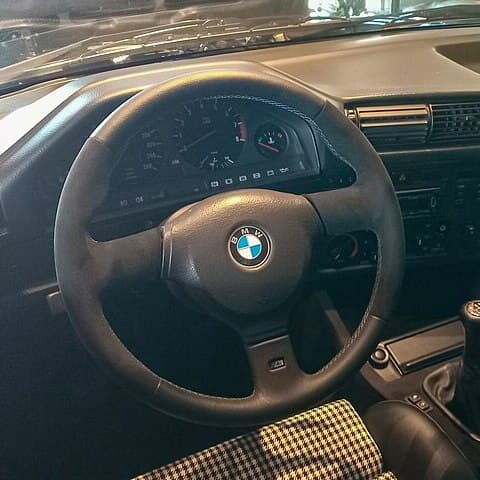 BMW M-Technic 2 steering wheel, 370 mm, KBA 70121, in an E30 M3